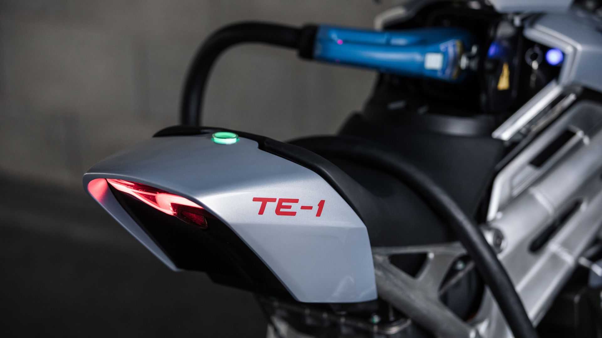 موتورسیکلت الکتریکی ترایومف TE-1 معرفی شد +تصاویر