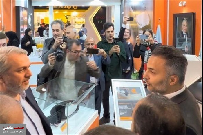 آینه هوشمند ری را ایران خودرو رونمایی شد