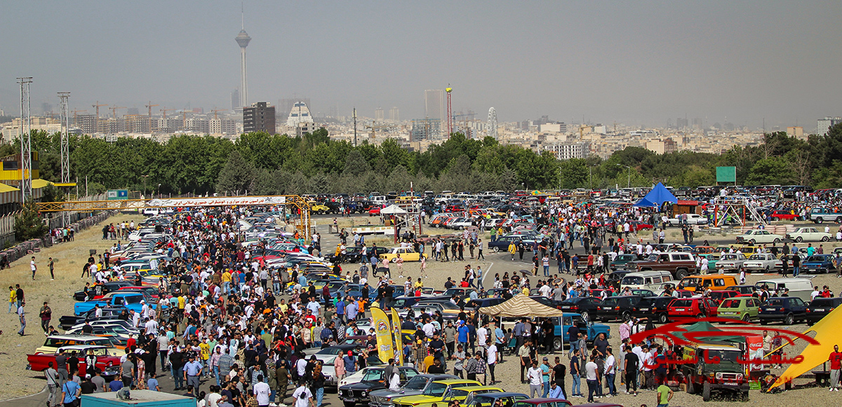 جذابترین گردهمایی خودروهای کلاسیک در تهران +تصاویر