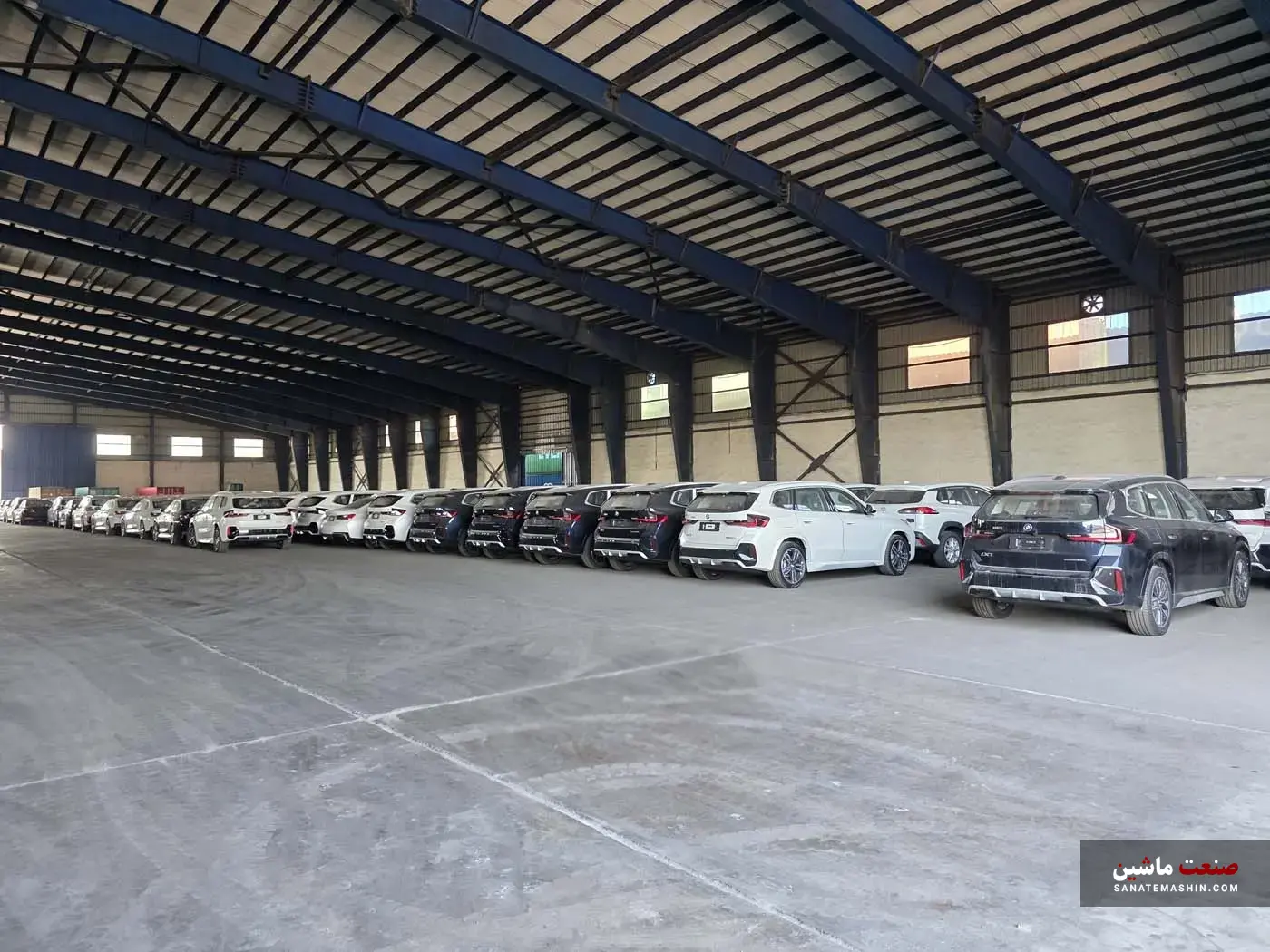 ورود محموله خودروهای ب ام و برقی پرشیا خودرو به گمرکات کشور +تصاویر ورود محموله خودروهای ب ام و برقی پرشیا خودرو به گمرکات کشور +تصاویر