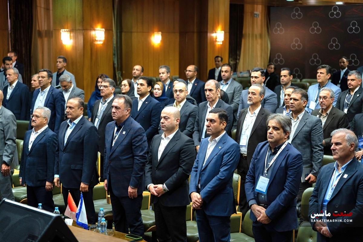 بحران نقدینگی می‌تواند تولید خودرو را متوقف کند