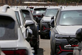 کف قیمت بازار خودرو به ۷۰۰‌میلیون رسید