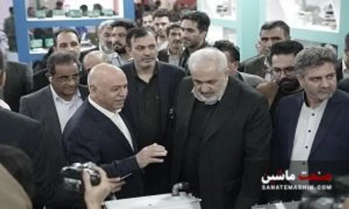 وزیر صمت از غرفه کروز بازدید کرد