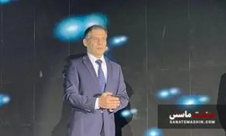آرین دیزل همواره در حال نظرسنجی از مشتریان خود است