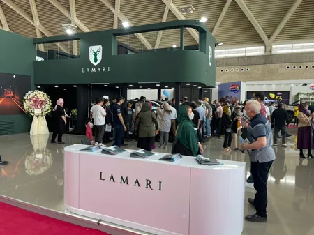 استقبال بازیدکنندگان از غرفه آرین پارس موتور و لاماری ایما +تصاویر
