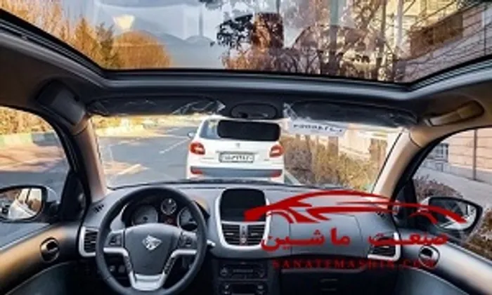مشکل جدیدی دامن گیر مالکان پژو 206 و 207 سقف شیشه ای