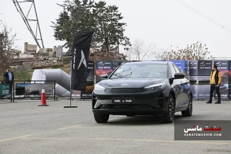 تجربه رانندگی با KMC e-TAXI کرمان موتور در برج میلاد +تصاویر