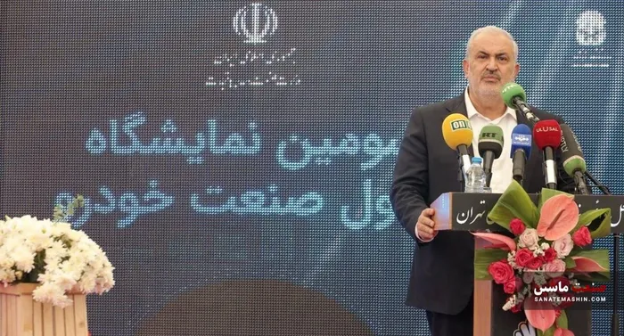 باید در راستای تحولات جهانی صنعت خودرو حرکت کنیم
