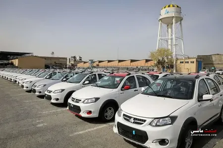 خودروسازان به اجبار وزیر صمت باید خالی فروشی کنند؟