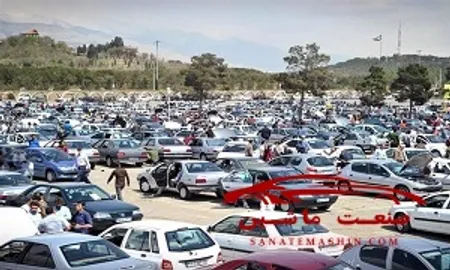 بازار خودرو گرفتار میان وزارت صمت و بورس کالا
